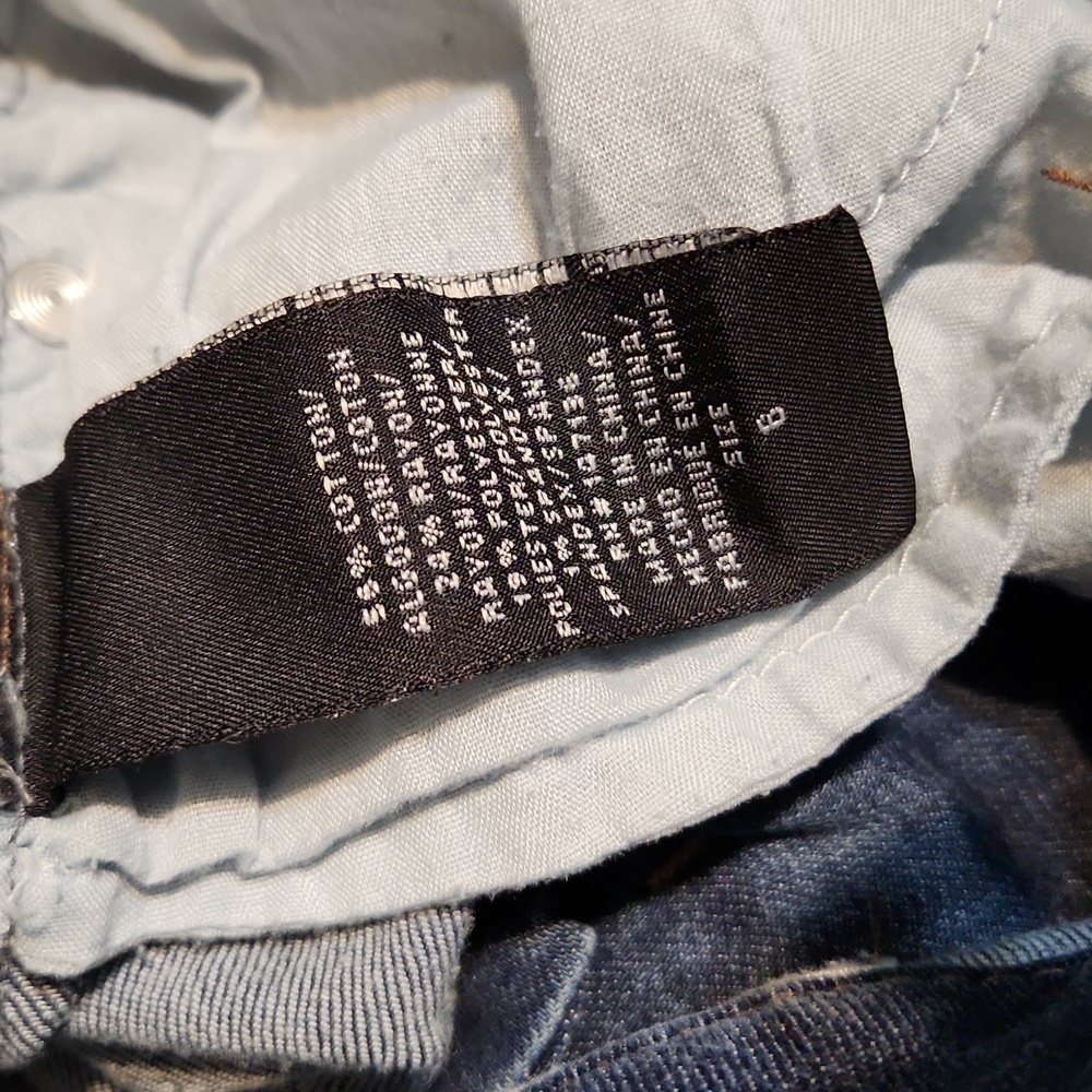 1822 Denim Lightly Distressed Ankle Jeans - Picture 3 of 4